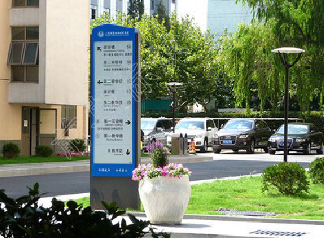 金寨哪些因素影响宣传栏的制作？